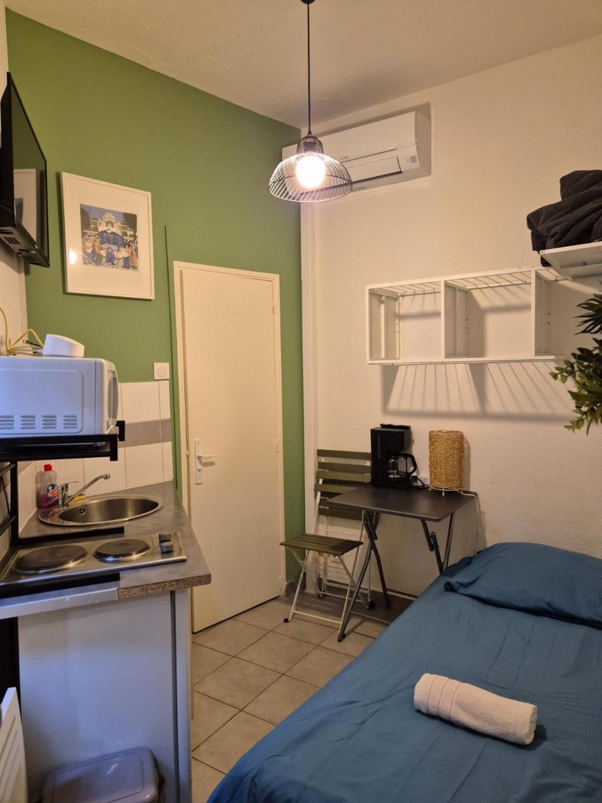 Le Mini Longchamp Apartment Марсилия Екстериор снимка